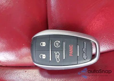 2020 Alfa Romeo Giulia Sport Rwd z USA, uszkodzony, nr VIN ZARFAMAN4L7635748